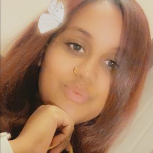 Meet your Posher, Scarlet